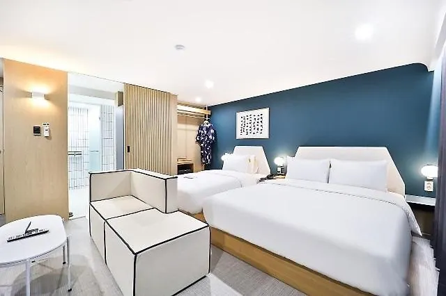 Busan Brown Dot Yeongdo Bridge Branch 0*,